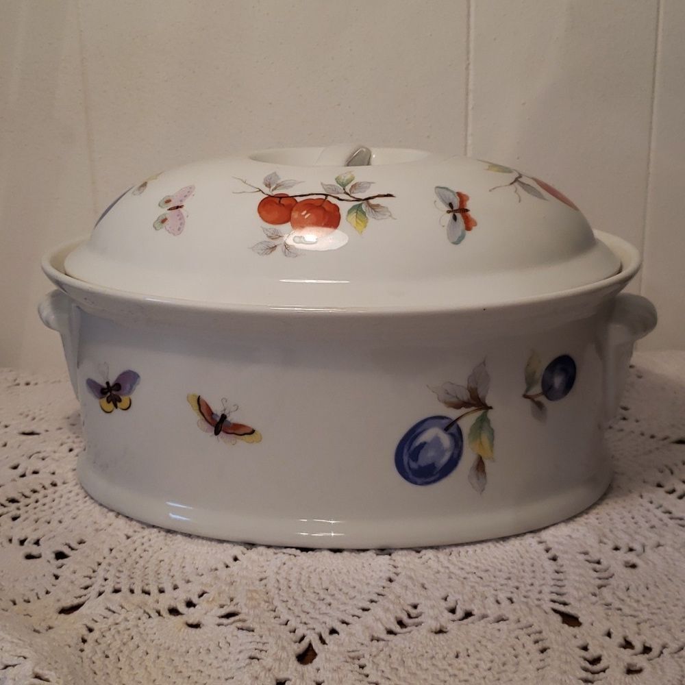 Lovely Vintage Ceramic Fruit Design Casserole Dish